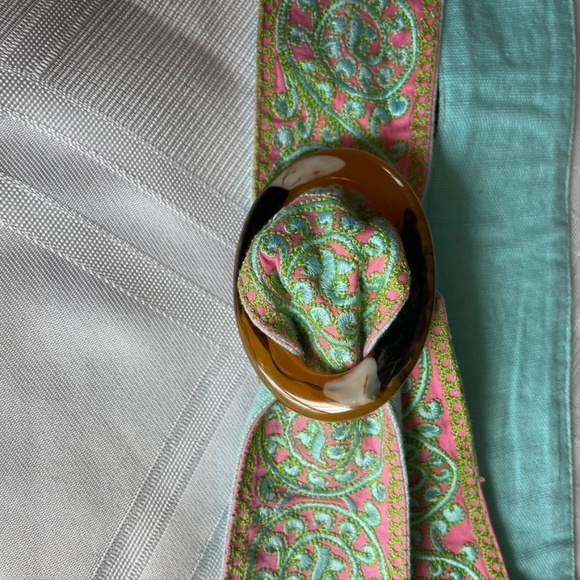 Lilipod Medium Women's Belt - Picture 5 of 5